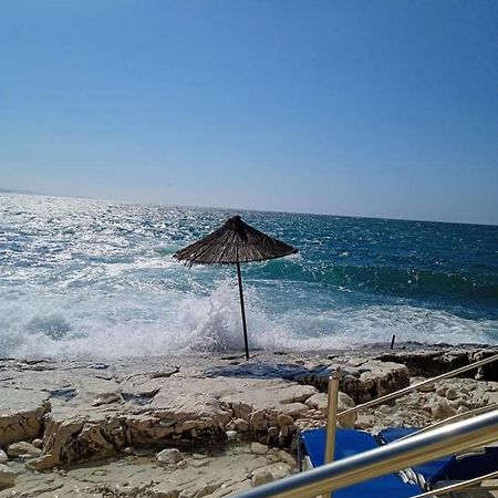 Riviera Rooms ساراندا المظهر الخارجي الصورة